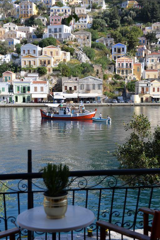 Symi Port View Apartment Dış mekan fotoğraf